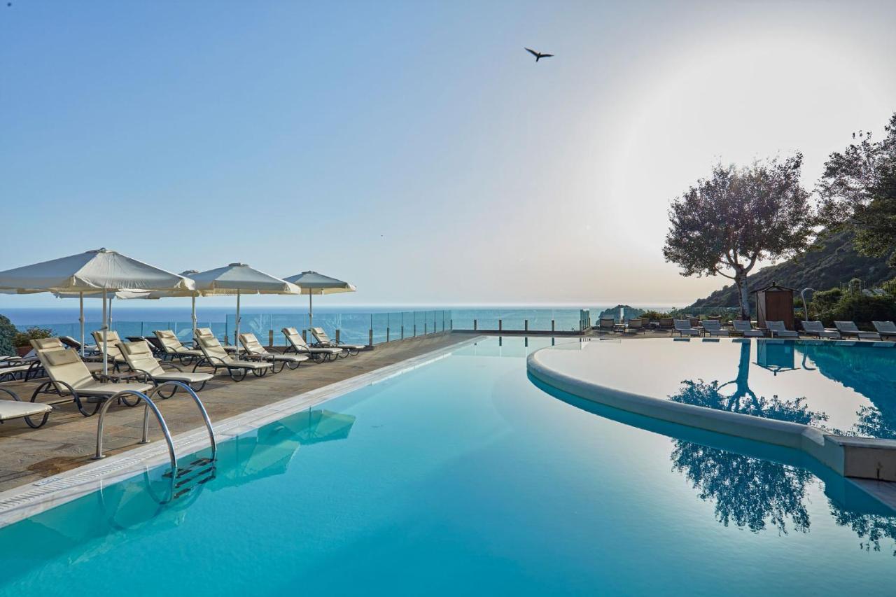 Atlantica Grand Mediterraneo Resort - Adults Only Ermones Exterior foto